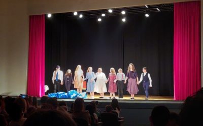 Les collégiens montent sur scène